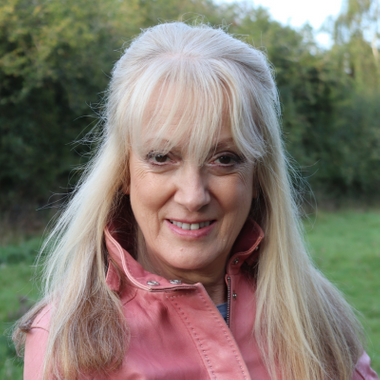 Jacqueline  Harding