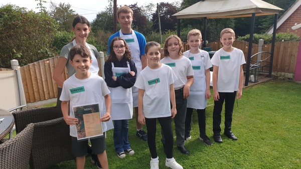 Walter sets up home restaurant for Ukraine (20220910_164610).png